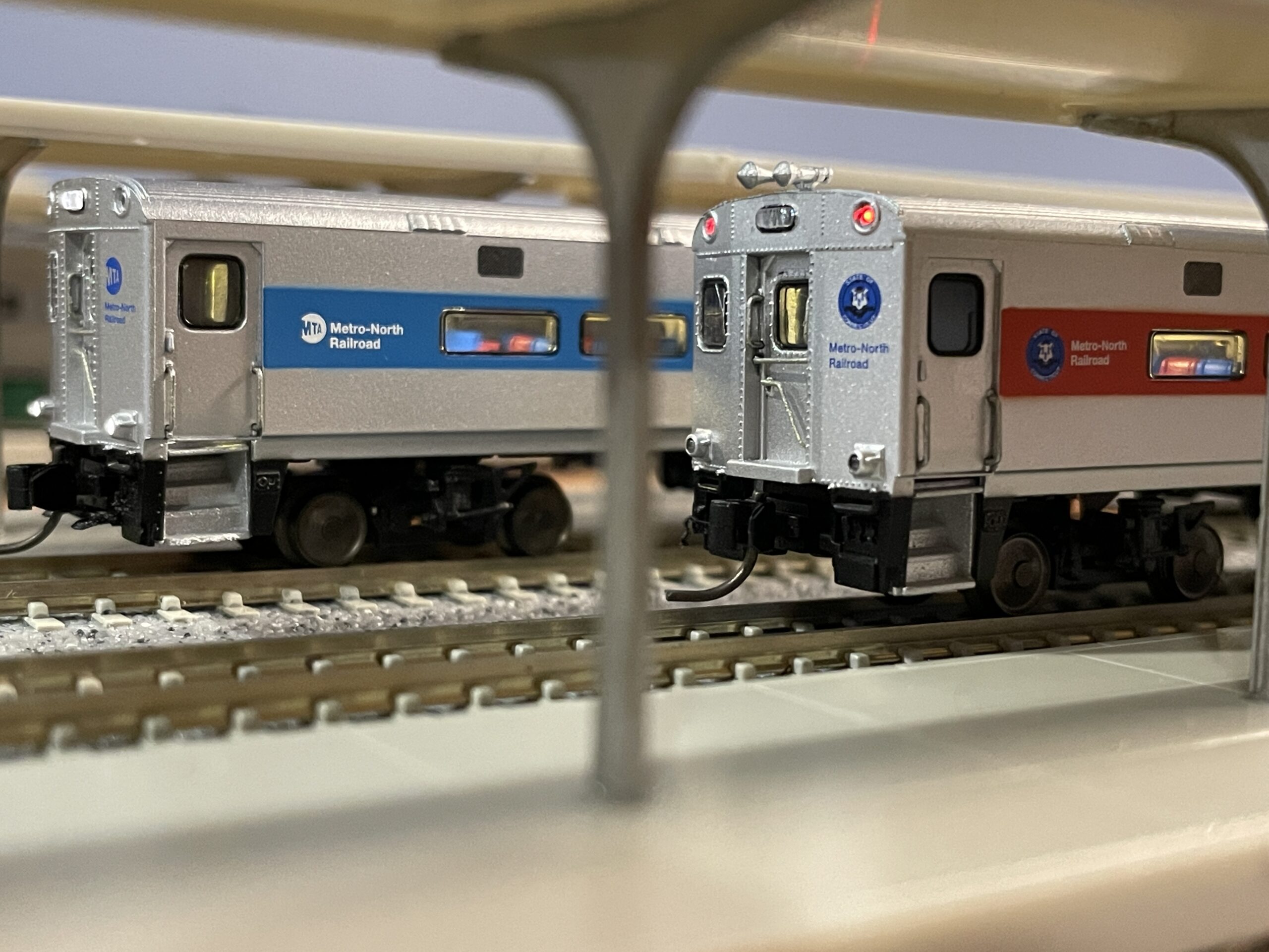 Rapido MetroNorth and CDOT Comet Cars and Cabs