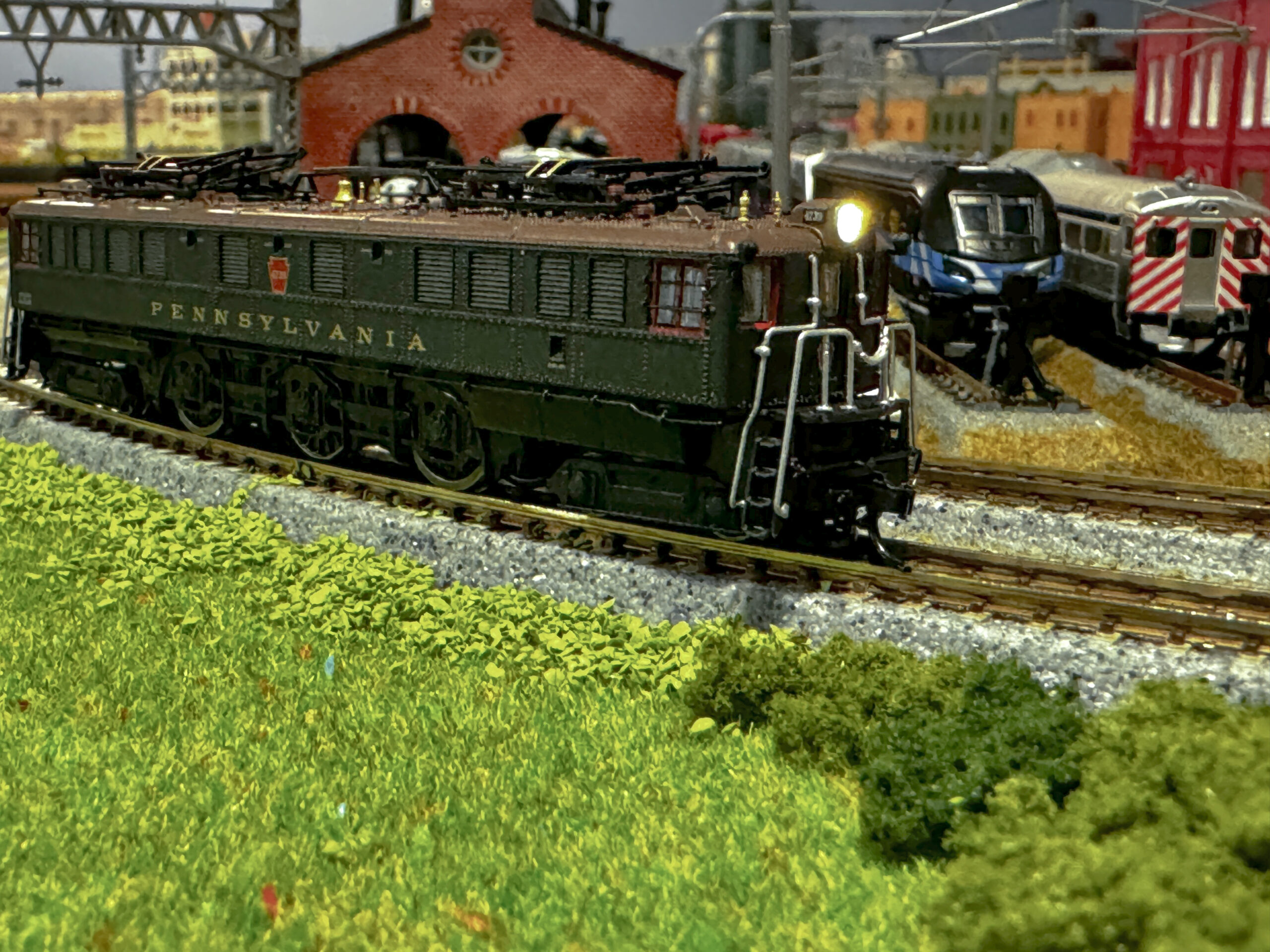 New on the Layout Broadway Limited Pennsylvania P5a Boxcar and Heavyweight Passenger Cars